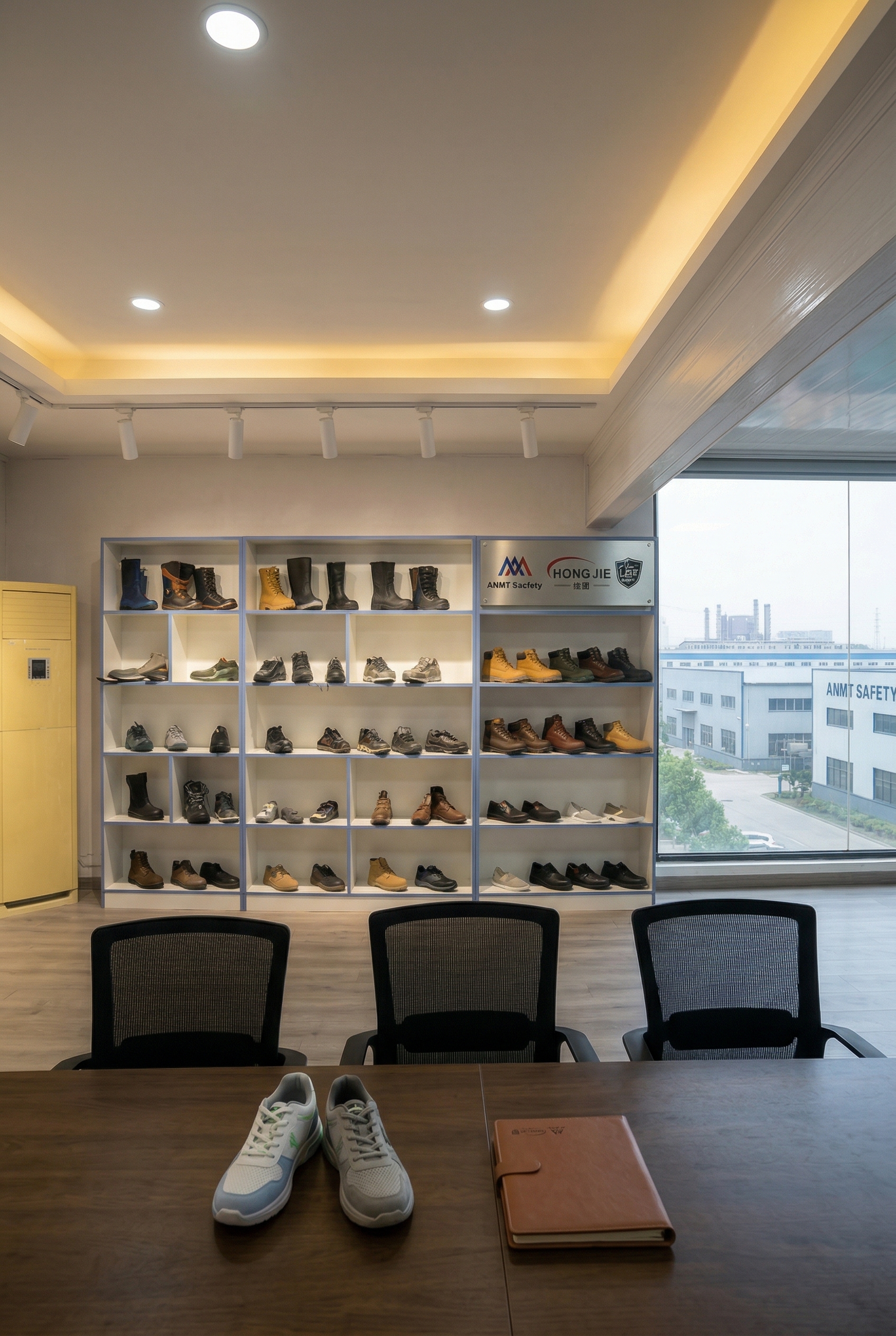 Full Range Safety Shoes Collection